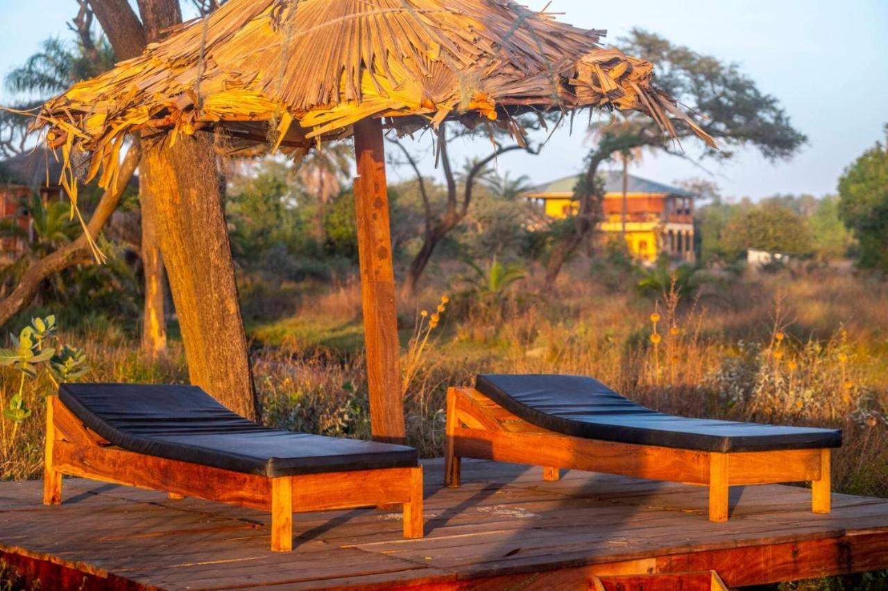 Mansa Musso Lodge Sanyang Exterior foto